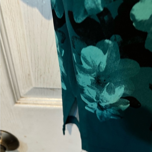 NWOT JM Collection Floral Knit Top with Silver and Gold Mini Studs - Picture 2 of 8